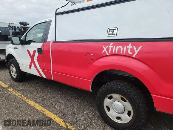 2009 Ford F-150 XL z VIN 1FTPF14V59KA70992, wystawiony jako IAAI lot #42737715 z przebiegiem 257 210 mil mil oraz . Historia ofert i sprzedaży dostępna na DreamBid. Obrazek 18.