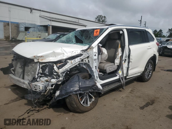 2018 Toyota Highlander SE с VIN 5TDJZRFH1JS884086, выставлен на аукционе Copart как лот 58822095 с пробегом Не указан миль и На запчасти • Non repairable. История ставок и продаж доступна на DreamBid. Изображение 1.