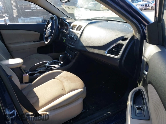 2014 Dodge Avenger SE with VIN 1C3CDZAG9EN223122, listed as a IAAI auction lot 40882250 with 139,552 mi miles. Bid and sale history available at carsss.com. Image 5.