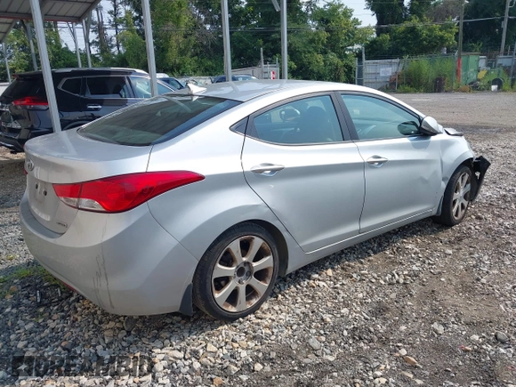 2013 Hyundai Elantra Limited with VIN 5NPDH4AE9DH152427, listed as a IAAI auction lot 40043156 with 130,024 mi miles and . Bid and sale history available at DreamBid. Image 4.