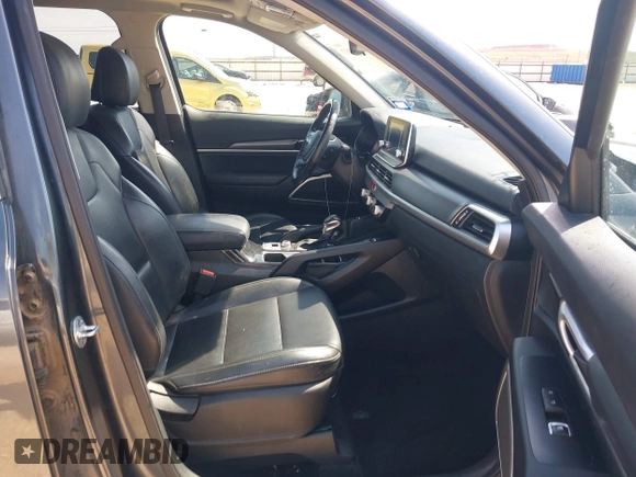 2020 Kia Telluride S with VIN 5XYP6DHC7LG016732, listed as a IAAI auction lot 42018917 with 135,518 mi miles and . Bid and sale history available at DreamBid. Image 5.
