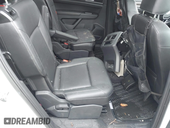 2019 Volkswagen Atlas SEL with VIN 1V2MR2CAXKC594264, listed as a IAAI auction lot 41872023 with 60,807 mi miles and . Bid and sale history available at DreamBid. Image 8.