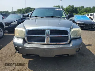 2005 Dodge Dakota SLT with VIN 1D7HW42N05S140228, listed as a Copart auction lot 62136055 with 191,663 mi miles and Clean title. Bid and sale history available at DreamBid. Image 5.