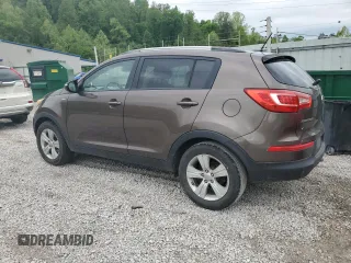 2011 Kia Sportage LX z VIN KNDPBCA24B7057936, wystawiony jako Copart lot #55645095 z przebiegiem 152 923 mil mil oraz Szkoda całkowita • Salvage title. Historia ofert i sprzedaży dostępna na DreamBid. Obrazek 2.