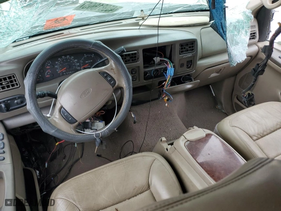 2000 Ford Excursion Limited with VIN 1FMSU43F3YEC60875, listed as a Copart auction lot 45981605 with 318,711 mi miles and Salvage Title. Bid and sale history available at carsss.com. Image 8.