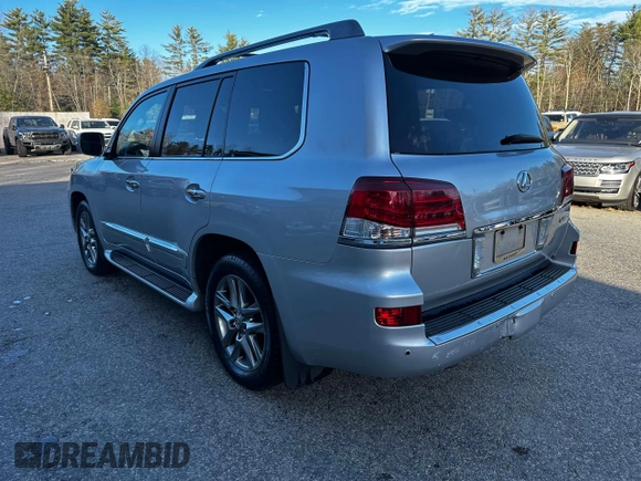 2013 Lexus LX 570 with VIN JTJHY7AXXD4091614, listed as a Copart auction lot 82096184 with 205,635 mi miles and Clean Title. Bid and sale history available at DreamBid. Image 3.