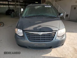 2006 Chrysler Town & Country LWB Touring with VIN 2A4GP54L56R781831, listed as a Copart auction lot 70298954 with 183,487 mi miles and Clean Title. Bid and sale history available at carsss.com. Image 5.