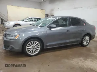 2012 Volkswagen Jetta SEL с VIN 3VWLX7AJ3CM409407, выставлен на аукционе Copart как лот 53347225 с пробегом 143 150 миль миль и Чистый • Clean title. История ставок и продаж доступна на DreamBid. Изображение 1.