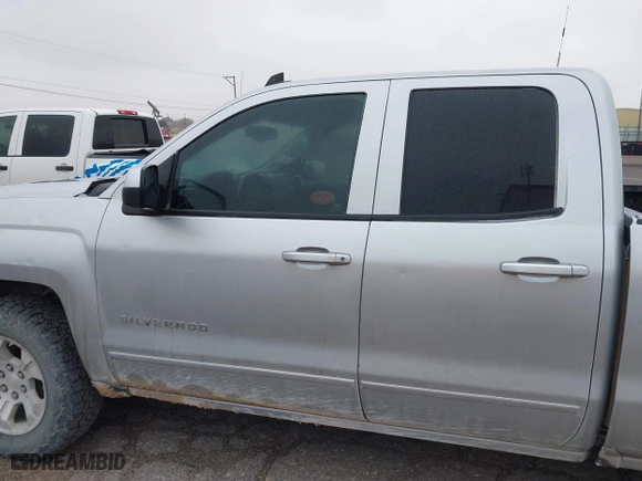 2018 Chevrolet Silverado 1500 LT with VIN 1GCVKREC6JZ379641, listed as a IAAI auction lot 41915555 with 167,472 mi miles. Bid and sale history available at carsss.com. Image 14.