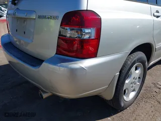 2006 Toyota Highlander w/3rd Row with VIN JTEEP21A560147097, listed as a IAAI auction lot 41602331 with 138,949 mi miles. Bid and sale history available at carsss.com. Image 13.