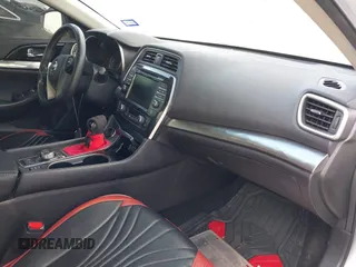 2020 Nissan Maxima SV с VIN 1N4AA6CVXLC367542, выставлен на аукционе IAAI как лот 42036047 с пробегом 85 401 миль миль и . История ставок и продаж доступна на DreamBid. Изображение 5.