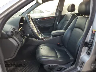 2003 Mercedes-Benz C 240 z VIN WDBRH81J23F385907, wystawiony jako Copart lot #41348675 z przebiegiem 147 913 mil mil oraz Tytuł czysty. Historia ofert i sprzedaży dostępna na DreamBid. Obrazek 7.