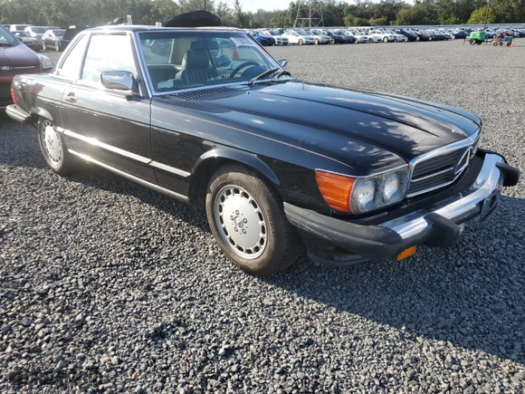1989 Mercedes-Benz 560 Series 560SL with VIN WDBBA48D8KA101576, listed as a Copart auction lot 75503004 with 68,911 mi miles and Salvage Title. Bid and sale history available at carsss.com. Image 4.