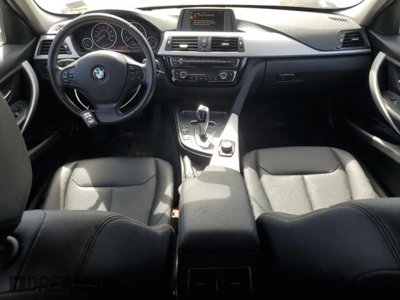 2017 BMW 3 Series 320i z VIN WBA8A9C53HK620298, wystawiony jako Copart lot #58196815 z przebiegiem 101 971 mil mil oraz Szkoda całkowita • Salvage title. Historia ofert i sprzedaży dostępna na DreamBid. Obrazek 8.