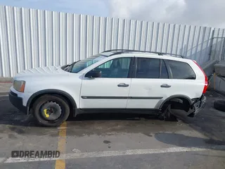 2005 Volvo XC90 with VIN YV1CY592651162430, listed as a IAAI auction lot 41809219 with 185,493 mi miles. Bid and sale history available at carsss.com. Image 14.