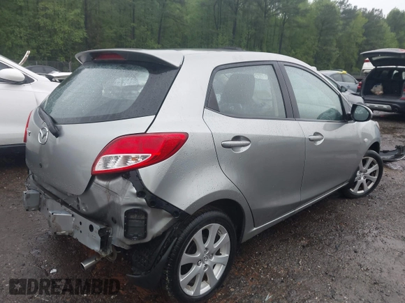 2011 Mazda 2 Sport with VIN JM1DE1HY1B0127409, listed as a IAAI auction lot 42015727 with 154,385 mi miles. Bid and sale history available at carsss.com. Image 4.
