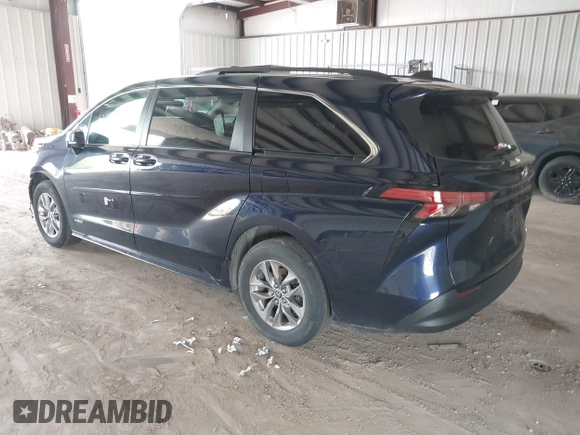 2021 Toyota Sienna LE z VIN 5TDKRKEC3MS070561, wystawiony jako IAAI lot #42331063 z przebiegiem 56 413 mil mil oraz . Historia ofert i sprzedaży dostępna na DreamBid. Obrazek 3.