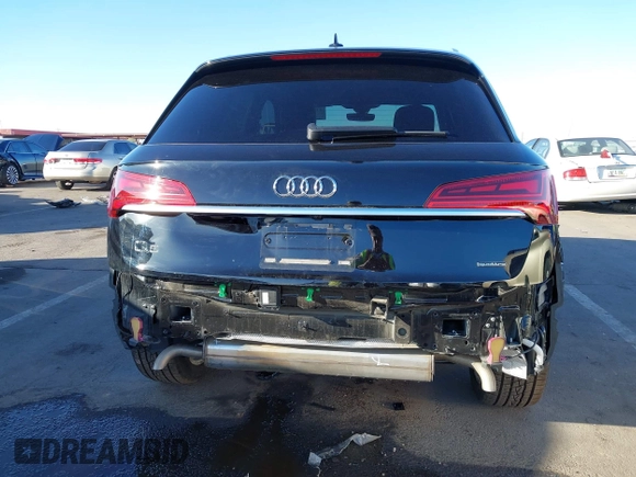 2021 Audi Q5 Premium Plus with VIN WA1BAAFYXM2139419, listed as a IAAI auction lot 41657770 with 40,164 mi miles. Bid and sale history available at carsss.com. Image 6.