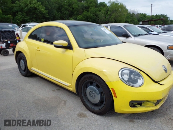 2013 Volkswagen Beetle 2.5L w/Sun/Sound/Nav with VIN 3VWJX7AT2DM680808, listed as a IAAI auction lot 42141906 with 113,399 mi miles and . Bid and sale history available at DreamBid. Image 13.