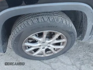 2017 Jeep Cherokee Altitude с VIN 1C4PJMAS2HW659435, выставлен на аукционе IAAI как лот 41340051 с пробегом Не указан миль и . История ставок и продаж доступна на DreamBid. Изображение 12.