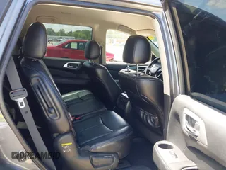 2020 Nissan Pathfinder SL z VIN 5N1DR2CM1LC613034, wystawiony jako IAAI lot #42153656 z przebiegiem 169 223 mil mil oraz . Historia ofert i sprzedaży dostępna na DreamBid. Obrazek 8.