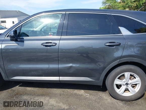 2021 Kia Sorento LX z VIN 5XYRG4LC5MG051378, wystawiony jako IAAI lot #42074038 z przebiegiem 101 678 mil mil oraz . Historia ofert i sprzedaży dostępna na DreamBid. Obrazek 14.