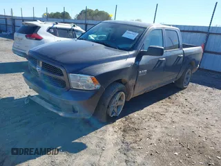 2016 Ram 1500 Express z VIN 1C6RR6KG8GS389924, wystawiony jako IAAI lot #40887357 z przebiegiem 140 327 mil mil oraz . Historia ofert i sprzedaży dostępna na DreamBid. Obrazek 18.