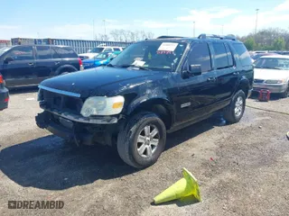 2008 Ford Explorer XLT with VIN 1FMEU73E78UA94422, listed as a IAAI auction lot 41888911 with 253,932 mi miles. Bid and sale history available at carsss.com. Image 2.