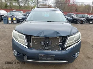 2014 Nissan Pathfinder SL with VIN 5N1AR2MM5EC703470, listed as a IAAI auction lot 42075929 with 124,920 mi miles. Bid and sale history available at carsss.com. Image 12.
