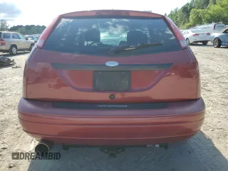 2001 Ford Focus ZX3 z VIN 3FAFP31331R219011, wystawiony jako Copart lot #56032315 z przebiegiem 365 925 mil mil oraz Szkoda całkowita • Salvage title. Historia ofert i sprzedaży dostępna na DreamBid. Obrazek 6.