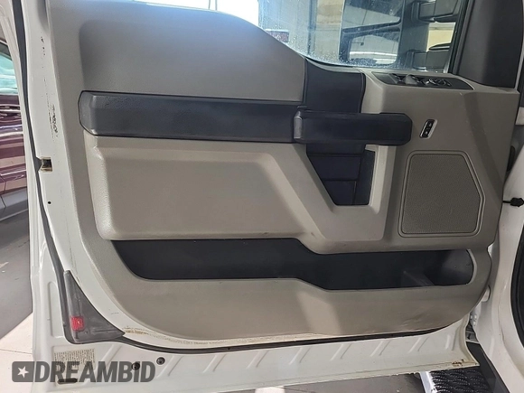 2017 Ford F-350 with VIN 1FT7X3B62HEE09676, listed as a IAAI auction lot 42727709 with 154,269 mi miles and . Bid and sale history available at DreamBid. Image 39.