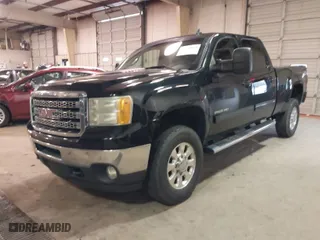 2013 GMC Sierra 2500HD SLT with VIN 1GT121EG3DF111218, listed as a IAAI auction lot 41566667 with 175,686 mi miles. Bid and sale history available at carsss.com. Image 2.