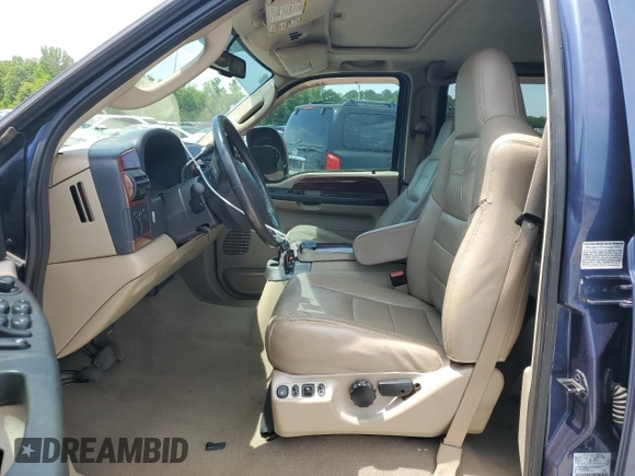 2006 Ford F-350 XL с VIN 1FTWW33PX6EA73794, выставлен на аукционе Copart как лот 54686685 с пробегом 175 409 миль миль и Списание • Salvage title. История ставок и продаж доступна на DreamBid. Изображение 7.
