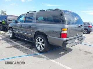 2002 Chevrolet Suburban LT with VIN 3GNEC16T52G208952, listed as a IAAI auction lot 41857120 with 1 mi miles. Bid and sale history available at carsss.com. Image 3.