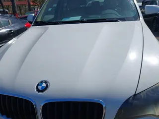 2011 BMW X5 35i with VIN 5UXZV4C58BL402047, listed as a IAAI auction lot 41837120 with 168,325 mi miles. Bid and sale history available at carsss.com. Image 10.