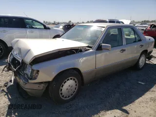 1991 Mercedes-Benz 300 with VIN WDBEA30D1MB497396, listed as a Copart auction lot 55834195 with 179,323 mi miles and Salvage Title. Bid and sale history available at carsss.com. Image 1.