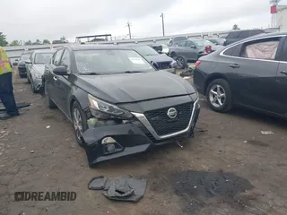 2019 Nissan Altima SV z VIN 1N4BL4DV4KC122929, wystawiony jako IAAI lot #42126187 z przebiegiem 146 842 mil mil oraz . Historia ofert i sprzedaży dostępna na DreamBid. Obrazek 1.