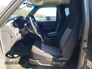 2005 Ford Ranger XLT z VIN 1FTZR45E15PA82912, wystawiony jako Copart lot #55155295 z przebiegiem 98 926 mil mil oraz Czysty tytuł • Clean title. Historia ofert i sprzedaży dostępna na DreamBid. Obrazek 7.