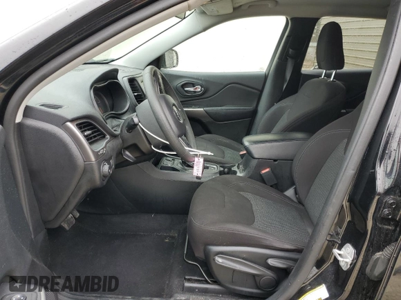 2019 Jeep Cherokee Latitude with VIN 1C4PJLCX8KD313251, listed as a Copart auction lot 47882205 with 65,833 mi miles and Salvage title. Bid and sale history available at DreamBid. Image 7.