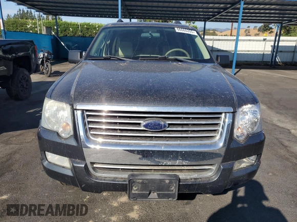 2010 Ford Explorer XLT z VIN 1FMEU7DE3AUA59445, wystawiony jako Copart lot #66660265 z przebiegiem 218 203 mil mil oraz Czysty tytuł • Clean title. Historia ofert i sprzedaży dostępna na DreamBid. Obrazek 5.