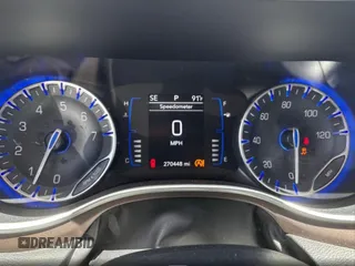 2019 Chrysler Pacifica Touring L с VIN 2C4RC1BG8KR537531, выставлен на аукционе Copart как лот 61310565 с пробегом 270 448 миль миль и Чистый • Clean title. История ставок и продаж доступна на DreamBid. Изображение 8.