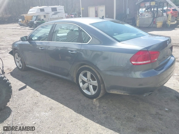 2013 Volkswagen Passat SE w/Sunroof with VIN 1VWBH7A39DC070066, listed as a IAAI auction lot 41956865 with 186,414 mi miles. Bid and sale history available at carsss.com. Image 3.