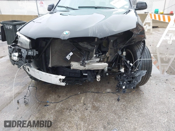 2015 BMW X3 xDrive28i z VIN 5UXWX9C53F0D57118, wystawiony jako IAAI lot #41476820 z przebiegiem 106 036 mil mil oraz . Historia ofert i sprzedaży dostępna na DreamBid. Obrazek 6.