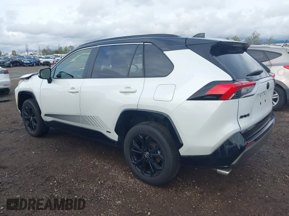 2024 Toyota RAV4 Hybrid XSE with VIN JTME6RFV5RJ060424, listed as a IAAI auction lot 41884481 with 8,730 mi miles and . Bid and sale history available at carsss.com. Image 3.