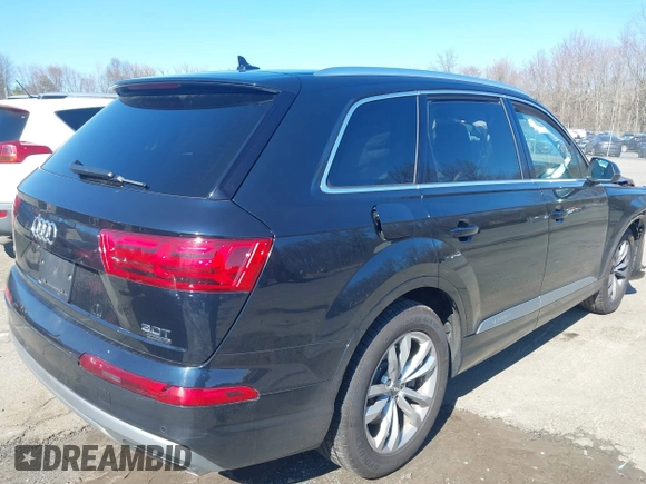 2017 Audi Q7 Premium Plus z VIN WA1LAAF79HD020038, wystawiony jako IAAI lot #41911171 z przebiegiem 51 317 mil mil oraz . Historia ofert i sprzedaży dostępna na DreamBid. Obrazek 4.