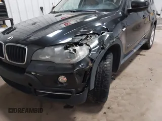 2008 BMW X5 3.0si with VIN 5UXFE43528L001685, listed as a IAAI auction lot 41890395 with 189,724 mi miles. Bid and sale history available at carsss.com. Image 6.