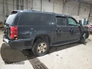 2013 Chevrolet Suburban LT with VIN 1GNSKJE79DR235536, listed as a Copart auction lot 41865805 with 231,576 mi miles and Clean Title. Bid and sale history available at carsss.com. Image 3.