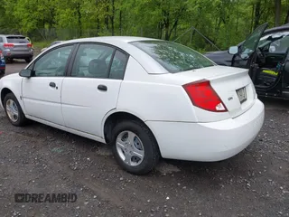 2003 Saturn ION ION 1 z VIN 1G8AG52F13Z158386, wystawiony jako IAAI lot #42328680 z przebiegiem 52 911 mil mil oraz . Historia ofert i sprzedaży dostępna na DreamBid. Obrazek 3.