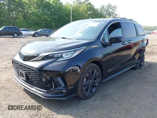 2022 Toyota Sienna XSE with VIN 5TDDRKEC8NS079069, listed as a IAAI auction lot 42231512 with 121,494 mi miles and . Bid and sale history available at DreamBid. Image 2.