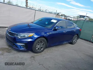 2020 Kia Optima LX с VIN 5XXGT4L3XLG386786, выставлен на аукционе IAAI как лот 42121288 с пробегом 109 213 миль миль и . История ставок и продаж доступна на DreamBid. Изображение 6.
